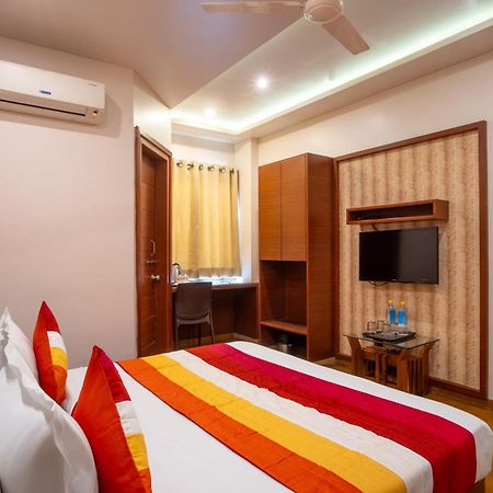 Uddhav Vilas A Family Hotel Udaipur Buitenkant foto