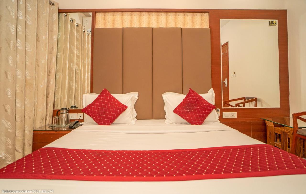 Uddhav Vilas A Family Hotel Udaipur Buitenkant foto