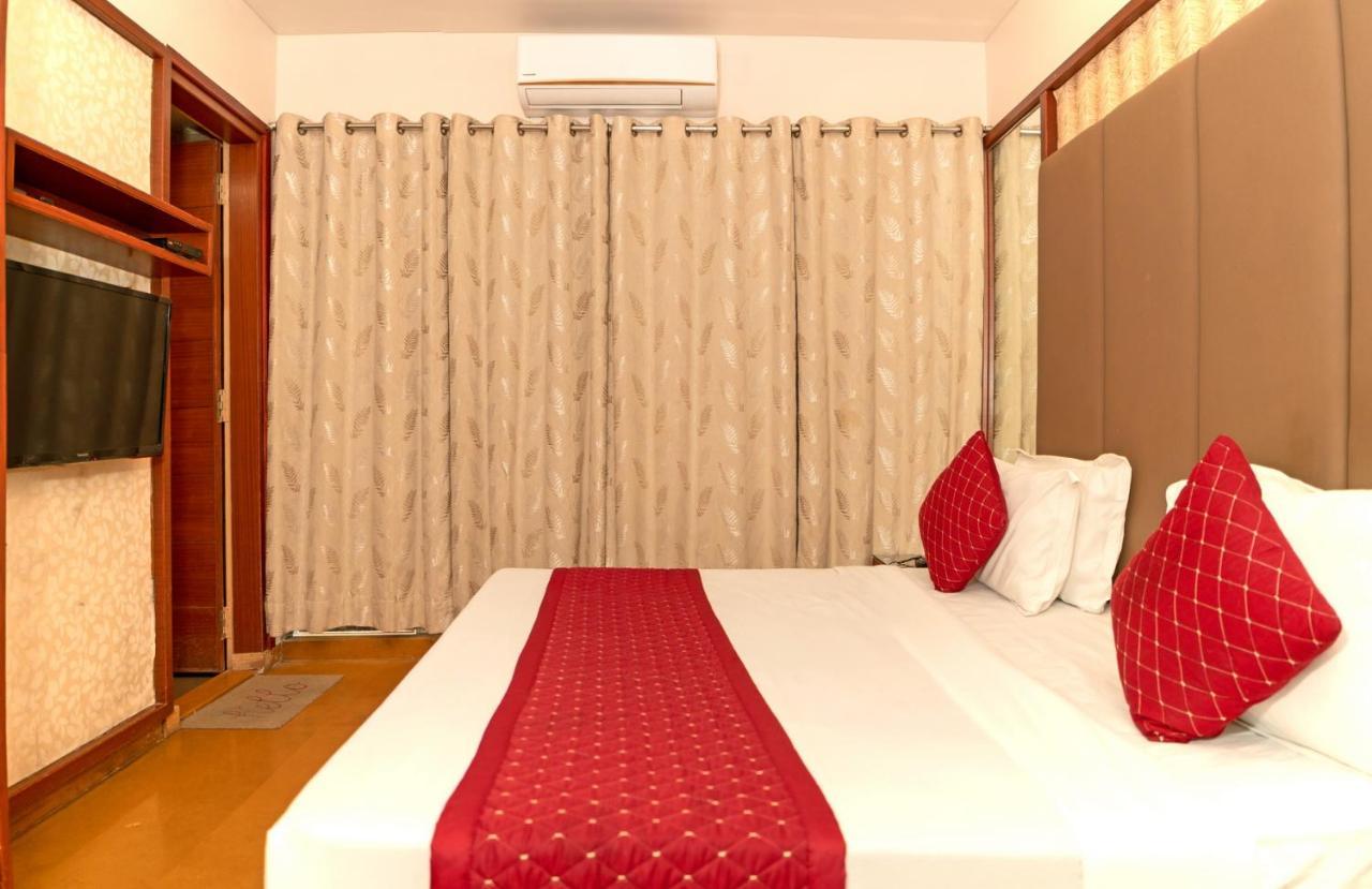 Uddhav Vilas A Family Hotel Udaipur Buitenkant foto