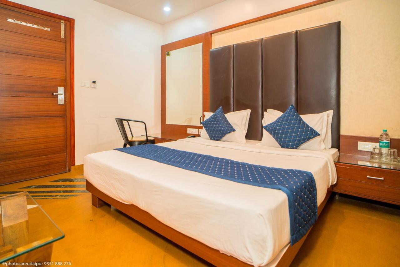 Uddhav Vilas A Family Hotel Udaipur Buitenkant foto