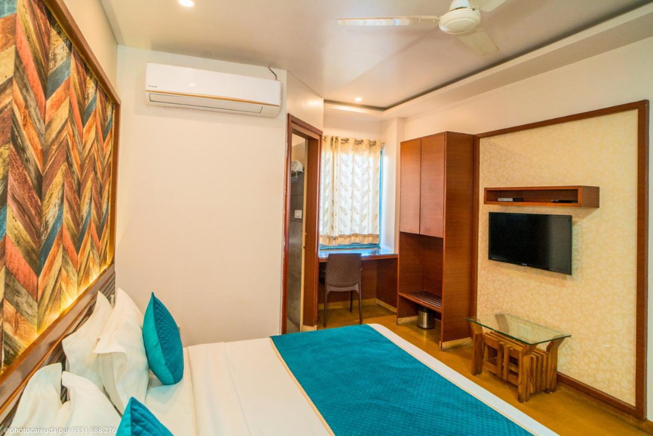 Uddhav Vilas A Family Hotel Udaipur Buitenkant foto