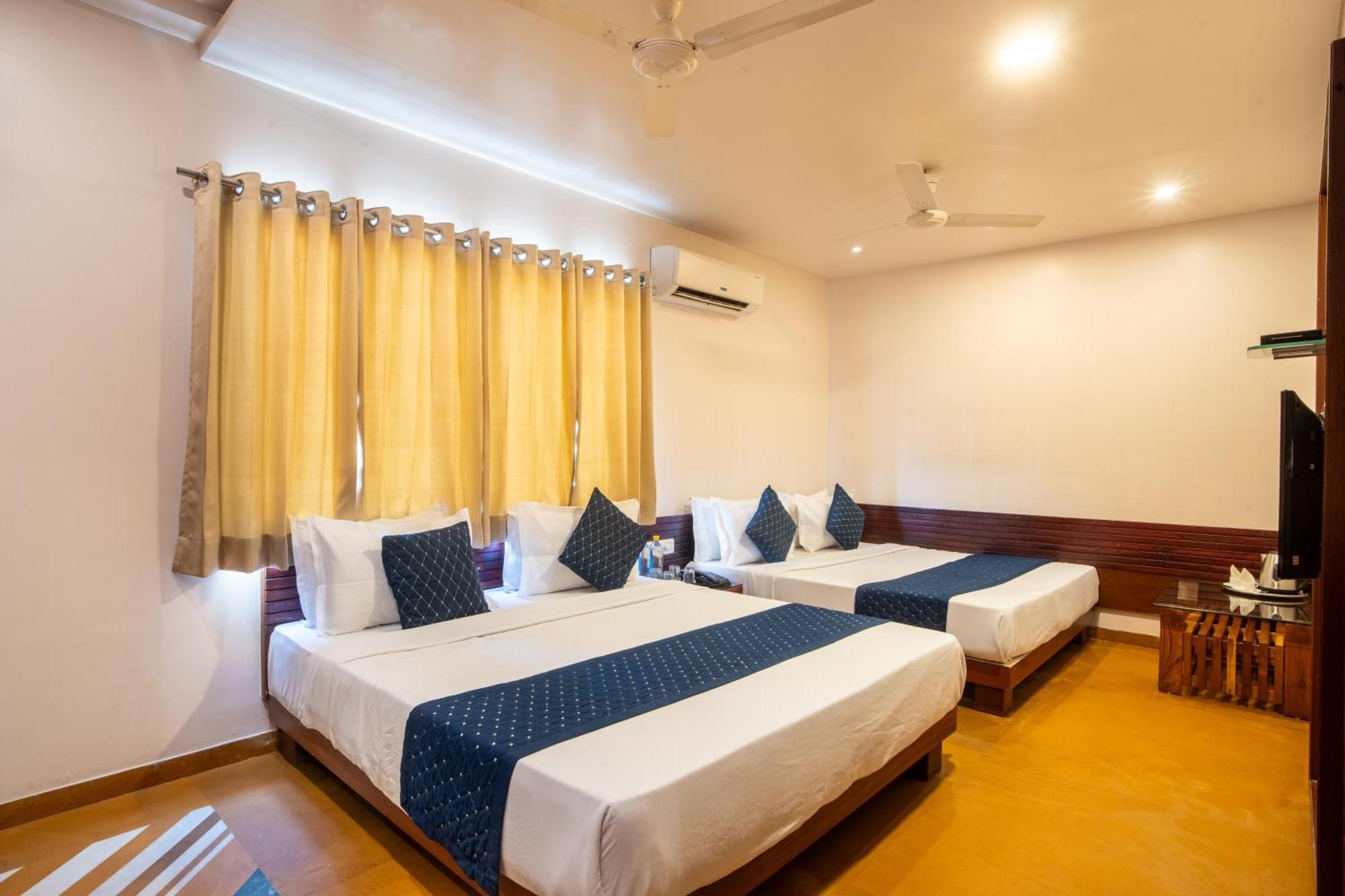 Uddhav Vilas A Family Hotel Udaipur Buitenkant foto